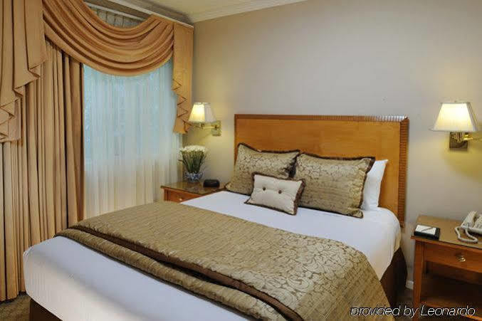 Beverly Hills Plaza Hotel & Spa Los Angeles Room photo